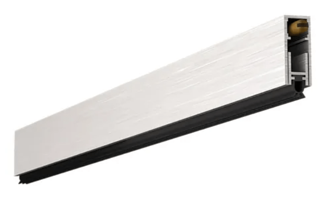 D768
