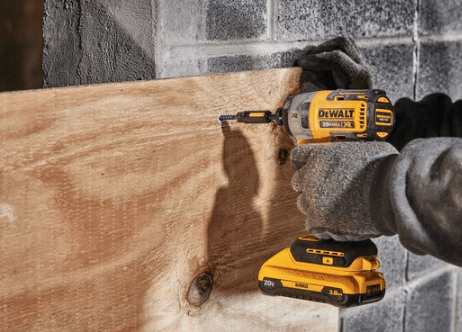 PARAFUSADEIRA DE IMPACTO A BATERIA 20V MAX LI-ION 1/4 BRUSHLESS DCF887B DEWALT