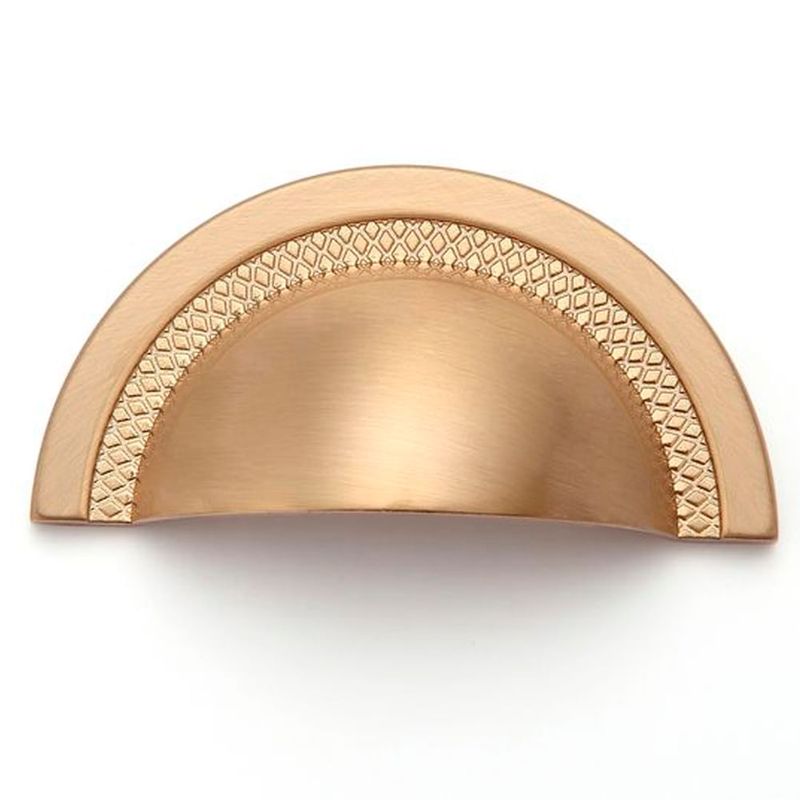Puxador-Concha-Shell-64mm-Gold-escovado-Zen